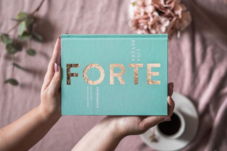 Forte: Devocionais para uma vida poderosa 5